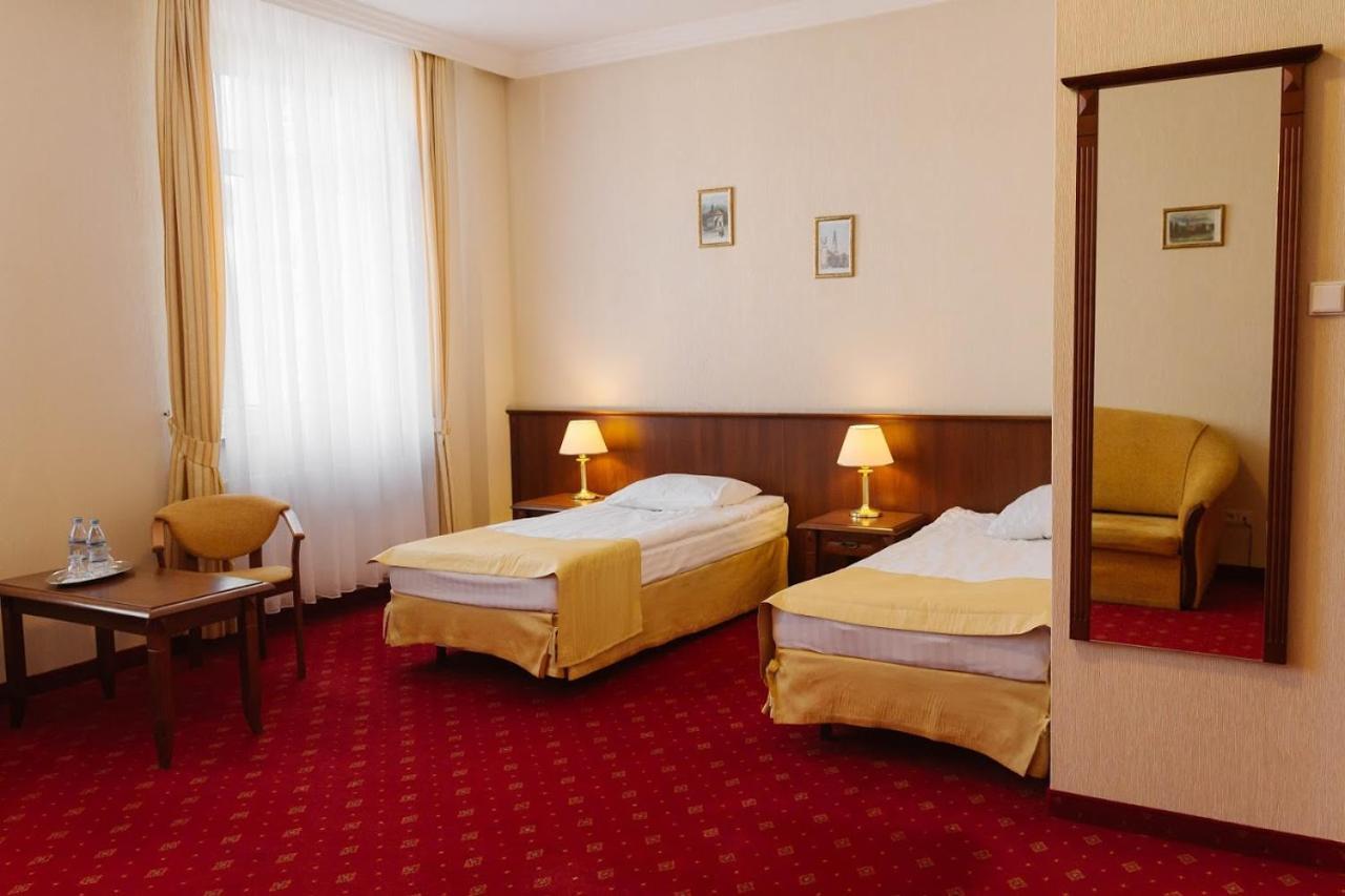 Hotel Jakub Sobieski Олава Экстерьер фото